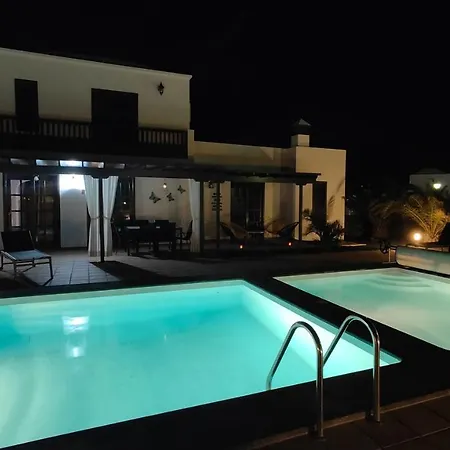 Cosy Modern Casa Del Sol Naciente With Heated Pools Villa *