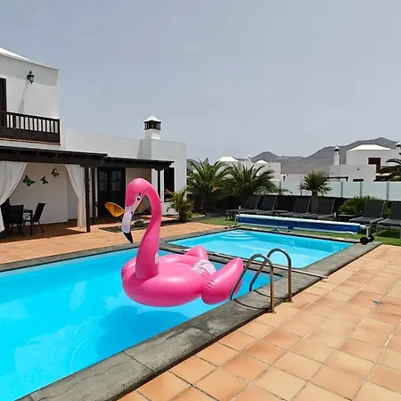 Villa Cosy Modern Casa Del Sol Naciente With Heated Pools Playa Blanca (Lanzarote)