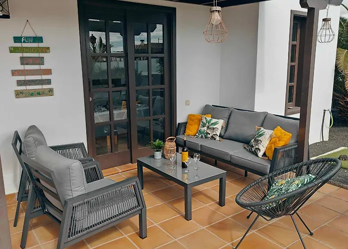 Cosy Modern Casa Del Sol Naciente With Heated Pools Villa *